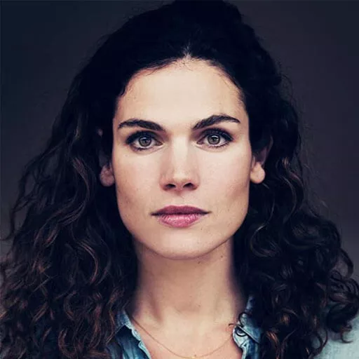 Anna Drijver