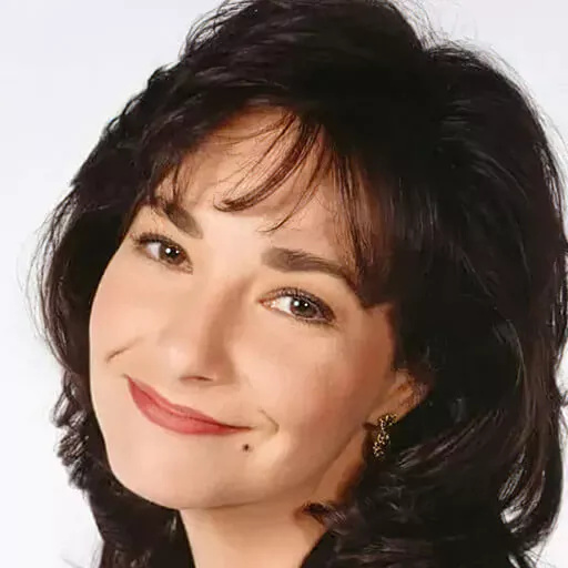 Leila Kenzle