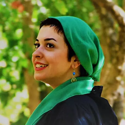 آنالی شکوری