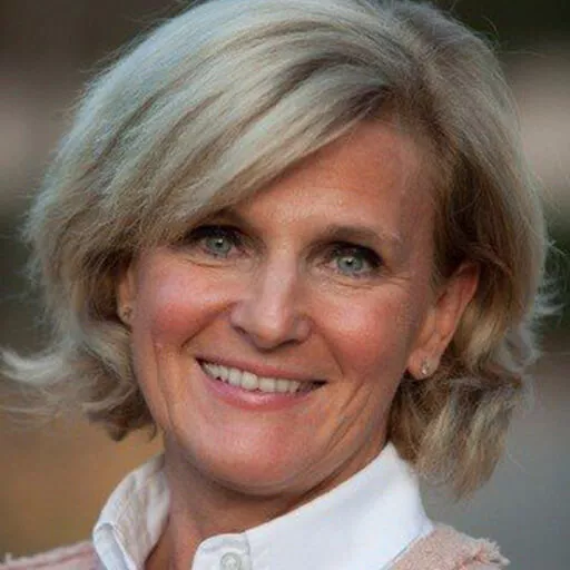 María Neira