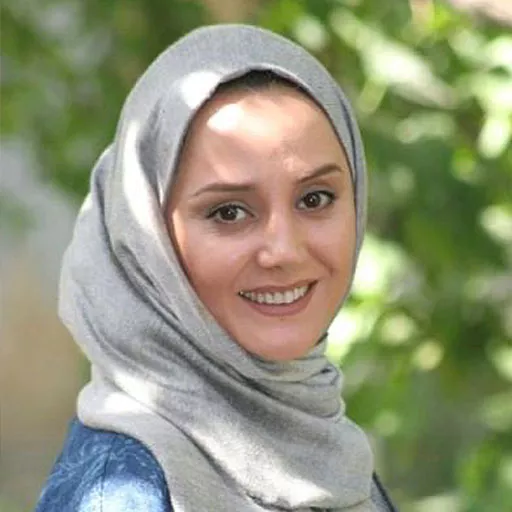 مینا لاکانی