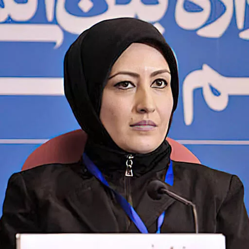 نیلوفر محمودی