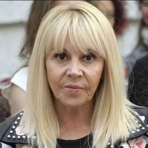 کلودیا ویافانیه
