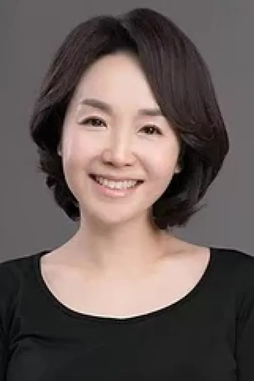 Jo Yoo Jung