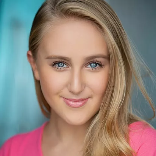Ellie Simons