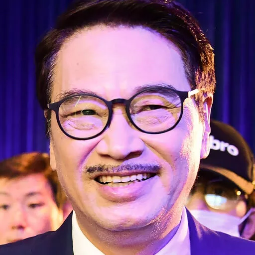 Man-Tat Ng