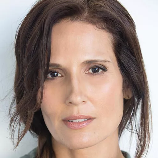 Lisa Roumain