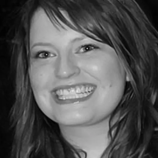 Lauren Connelly