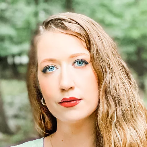 Lindsay-Elizabeth Hand