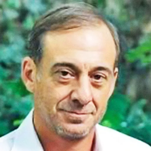 آلخاندرو آوادا