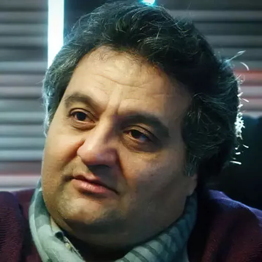 داریوش یاری
