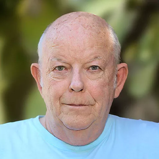 Julian Holloway