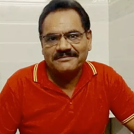 مشتاق خان