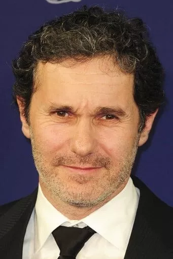 سرج آزاناویسوس