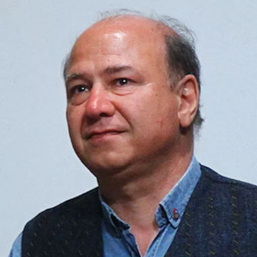 علی لقمانی