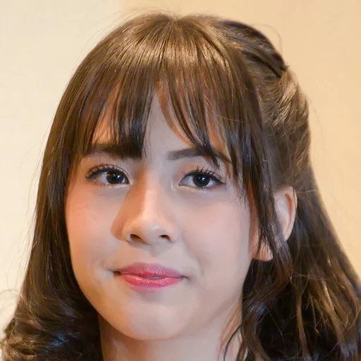 Adhisty Zara