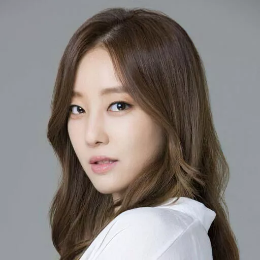 Go Woo Ri