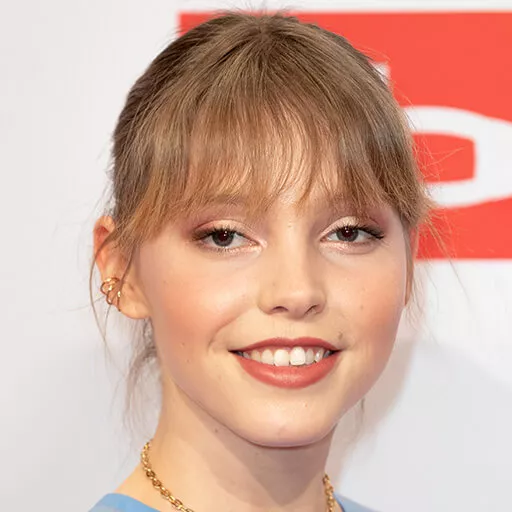Lina Larissa Strahl
