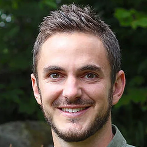 Tom Crowther