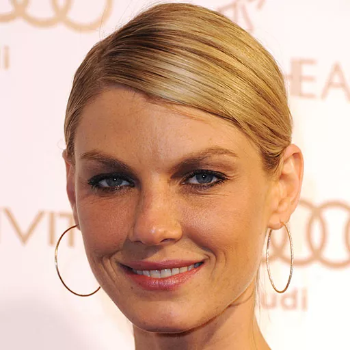 Angela Lindvall