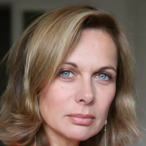 Valérie Stroh