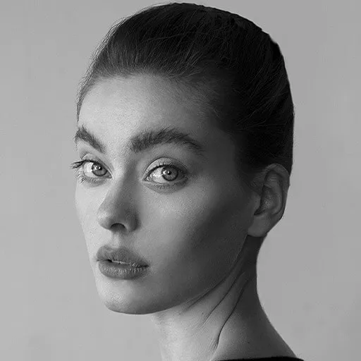 Laura Dennis