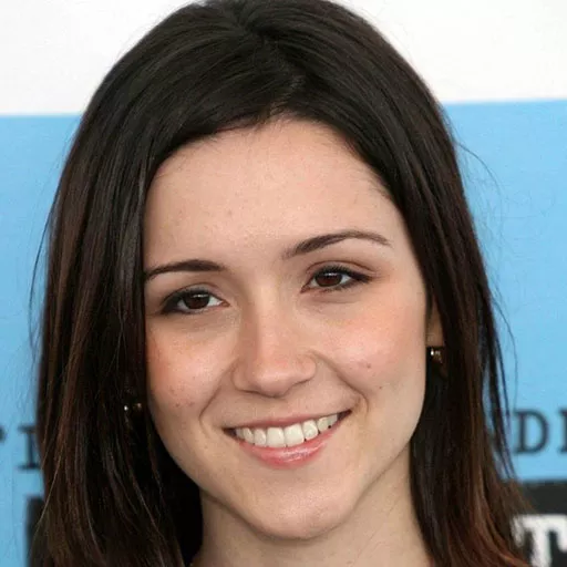 Shannon Woodward