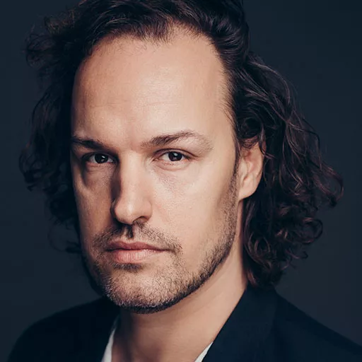 Mads Riisom