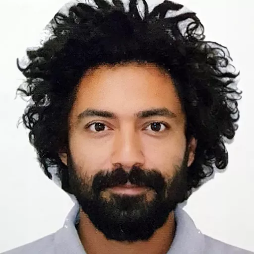 سعید هنرمند