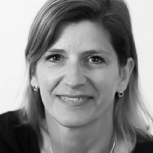جولی لاکهارت