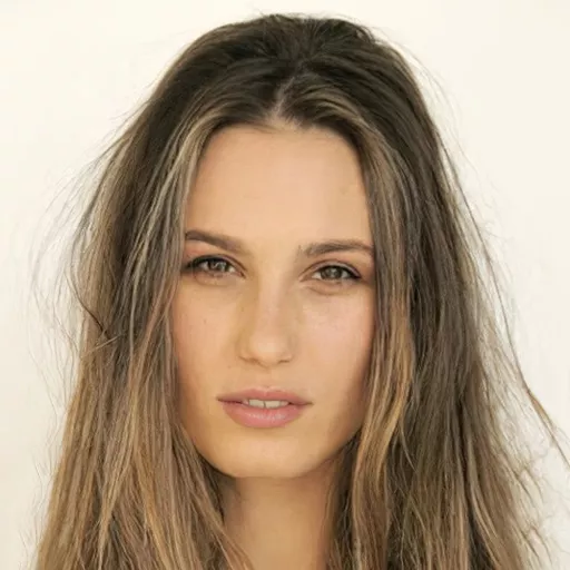 Lily Robinson