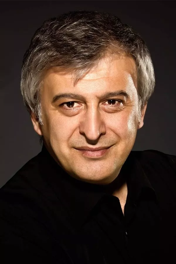 حسین آونی دانیال