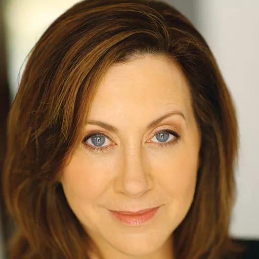 Leslie Castay