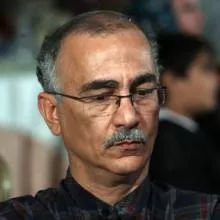 پرویز شیخ طادی