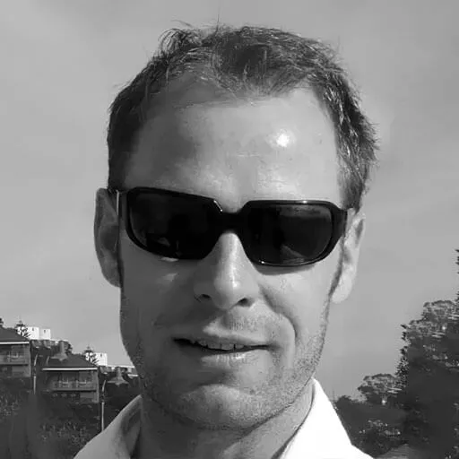 Oliver Scott