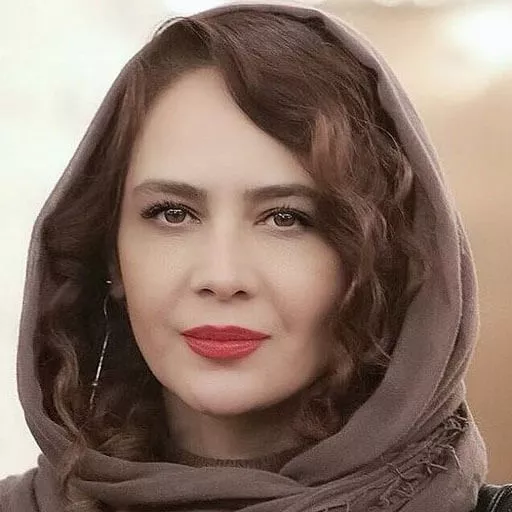 نگین صدق گویا