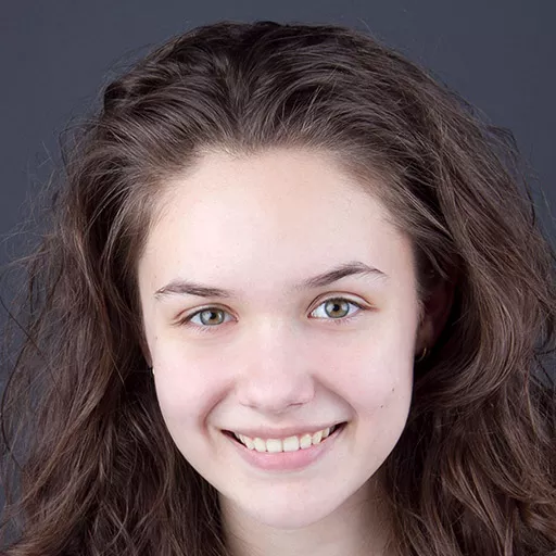 Julia Scarlett Dan