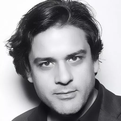 Russell Sanzgiri