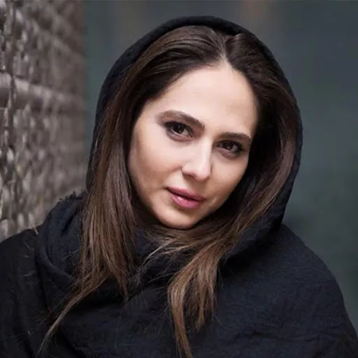 رعنا آزادی ور