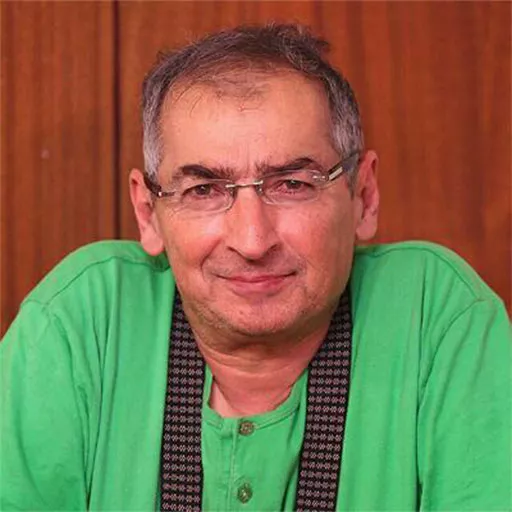 صادق زیبا کلام
