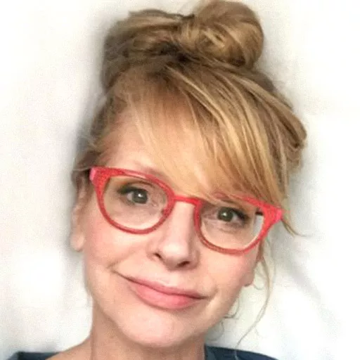 Caroly Larson