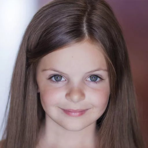 Samara Lee