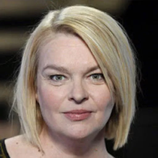 Elina Knihtilä