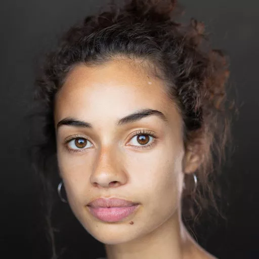 Nia Towle