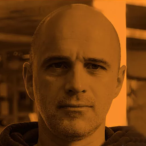 César Custodio