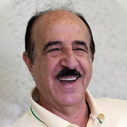 منوچهر آذری