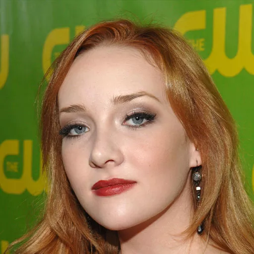 Scarlett Pomers